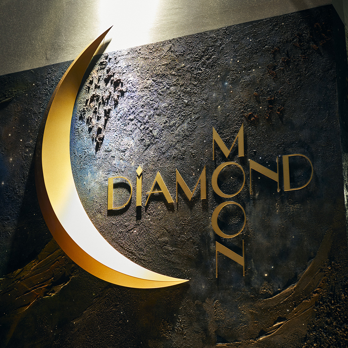 GALLERY ｜ EIKICHI YAZAWA Official Shop DIAMOND MOON