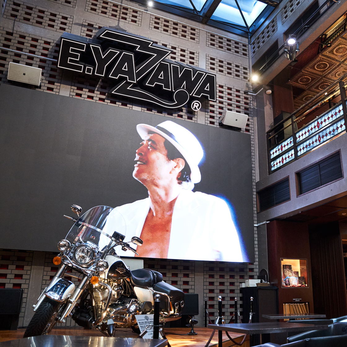 GALLERY ｜ EIKICHI YAZAWA Official Shop DIAMOND MOON